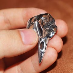 Somber Gothic Style Ring